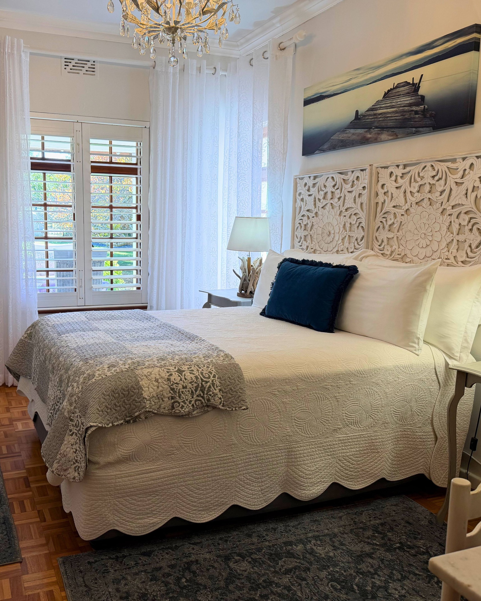 Second bedroom with queen-size bed